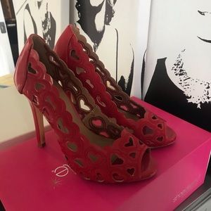 Peep toe pumps with beautiful hearts 4 inch heel